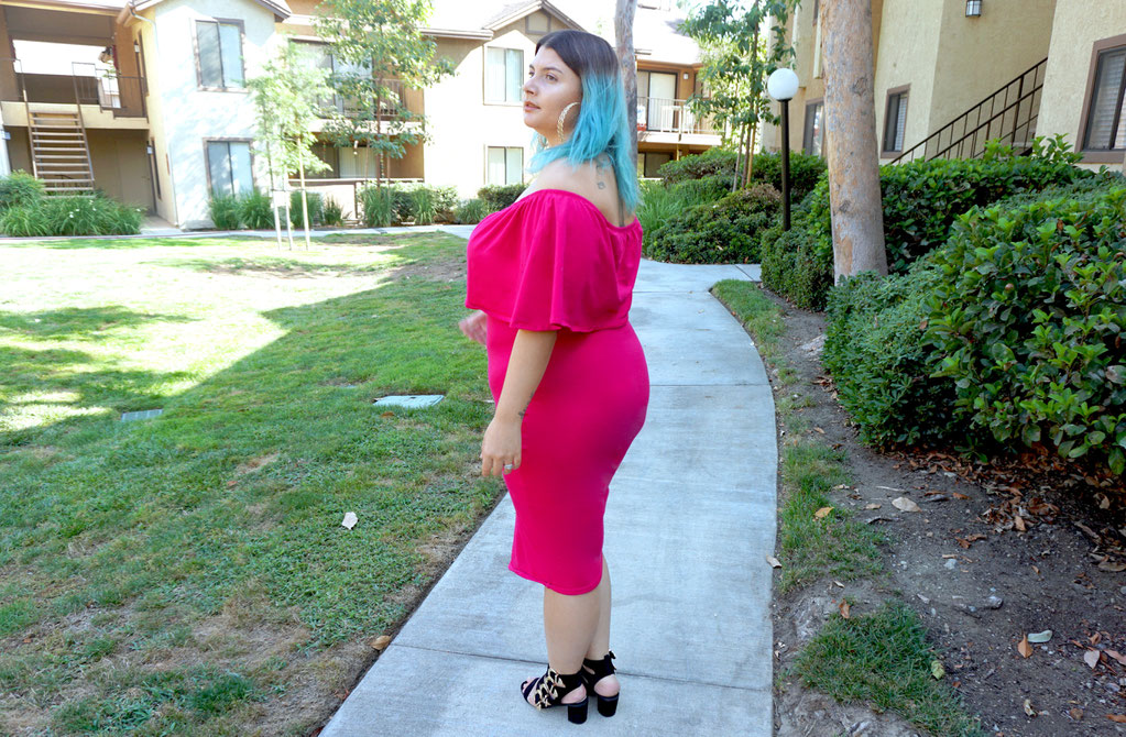 BLOG MODE GRANDE TAILLE CHICWITHCURVES LOS ANGELES MARSEILLE FRANCE ROBE MOULANTE LOVESICK