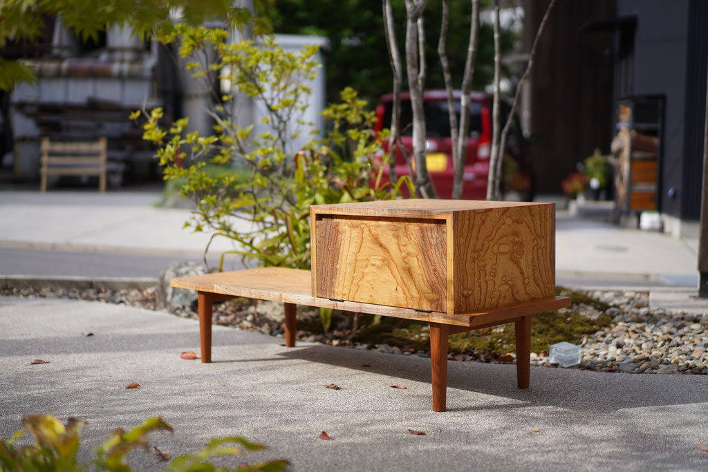 栃一枚板テーブル　オーダーメイド 栃一枚板テーブルオーダーメイド