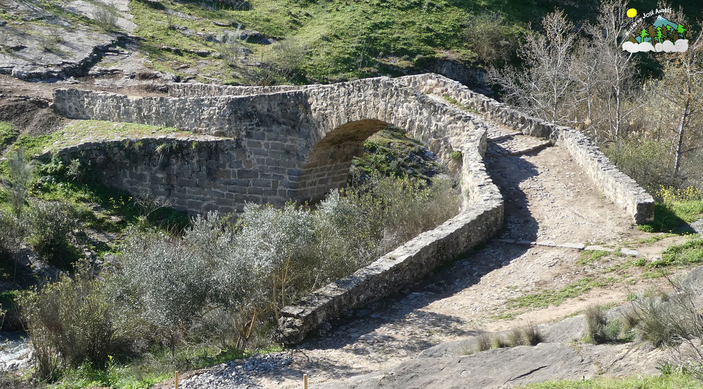 Puente Medieval río Víboras o el Pontón (río Víboras)