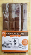 tablette 100g au chocolat au lait 37% de cacao pure origine Republique Dominicaine à la cannelle dans sont emballage compostable