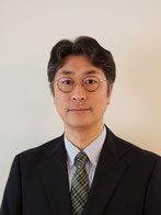代表　山下謙一郎