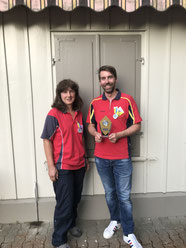 Nur Thomas Ursprung konnte Uschi Gilg vom Sieg des 40. Freundschaftsschiessens  abhalten. Herzliche Gratulation Thomas.