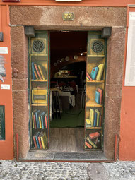 Funchal, Kunst an den Türen der Rua Santa Maria