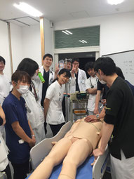 みんな良い笑顔で勉強中!