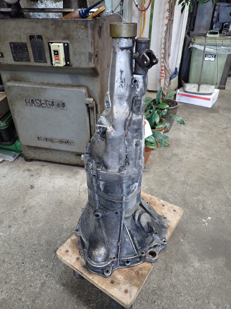 56A直結5速 - 日産旧車達、特にフェアレディーS30Zを探求する