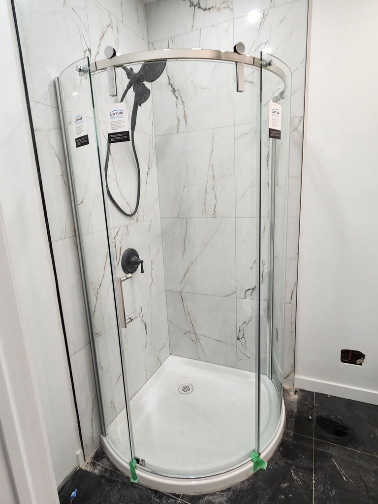 Portes de douche en coin MARSUS Installation