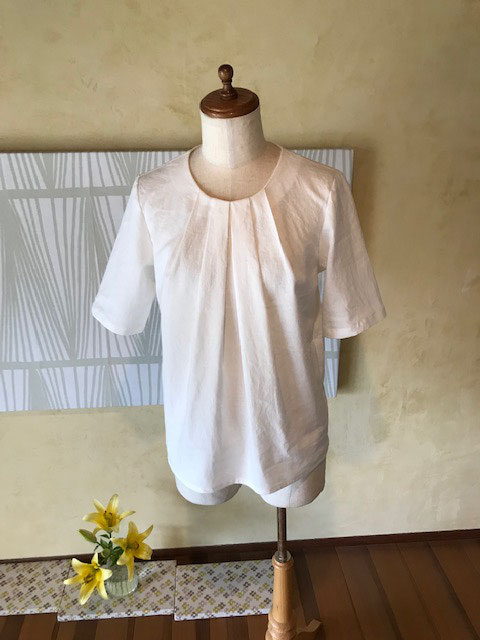 前襟ぐりタックブラウス 服工房 前襟ぐりタックブラウス 服工房