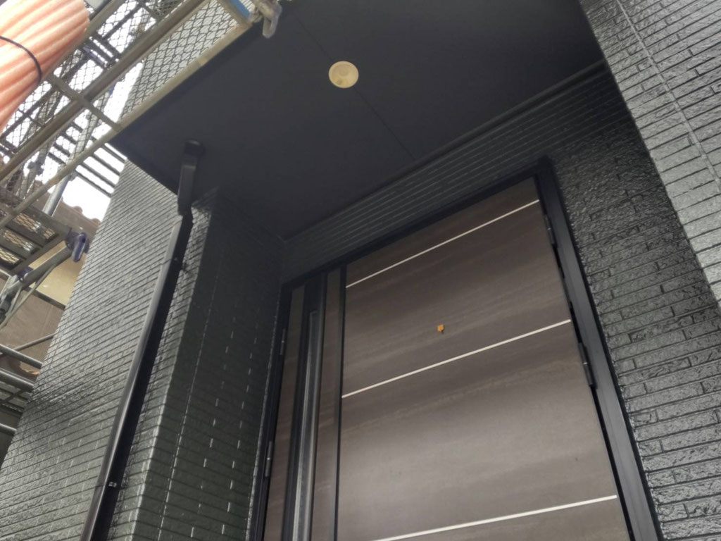 塗装後、綺麗になった外壁