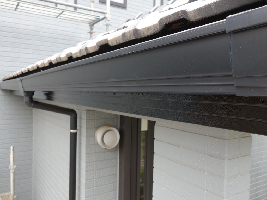 新規雨樋取付け