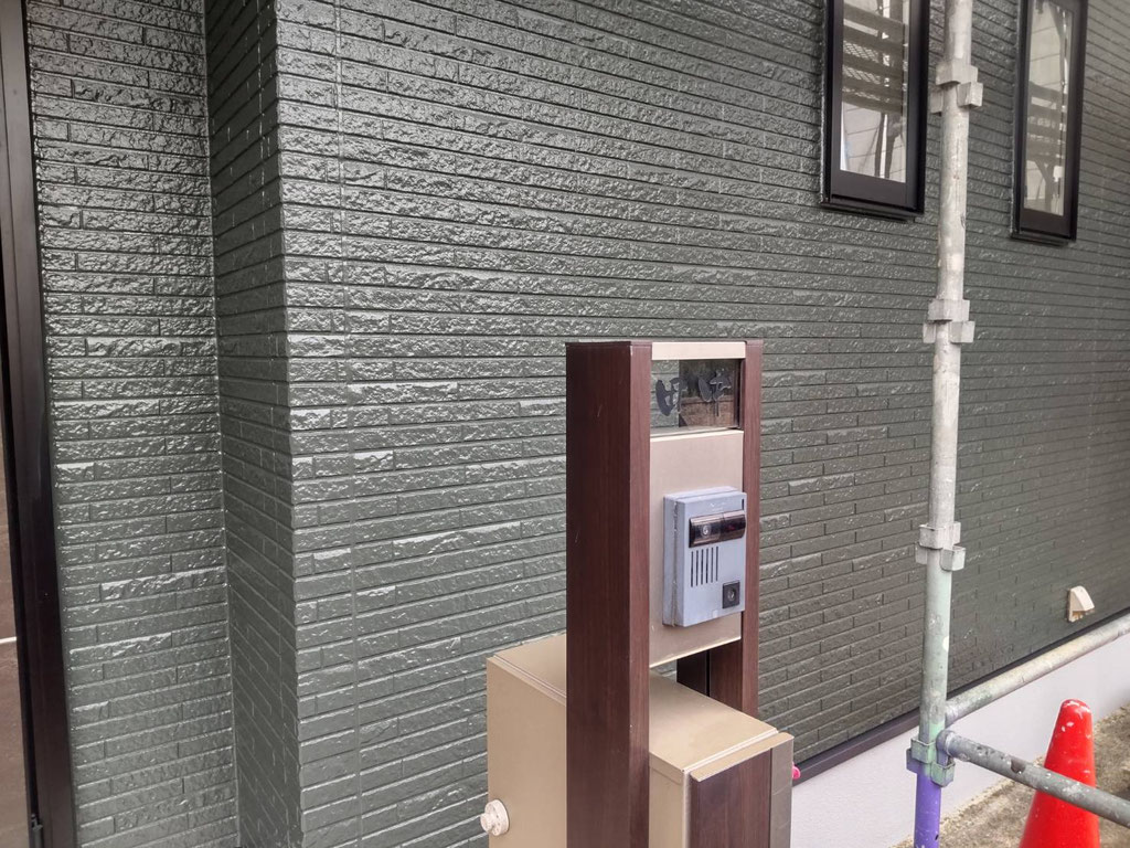 塗装後、綺麗になった外壁
