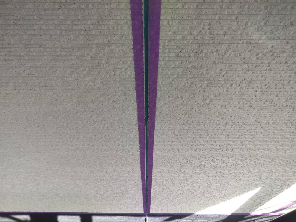 既存のシーリング材を綺麗に撤去した写真