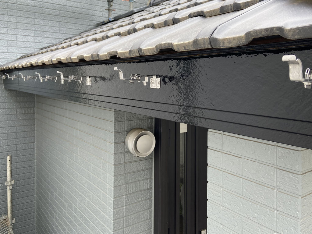 支持金具取付け