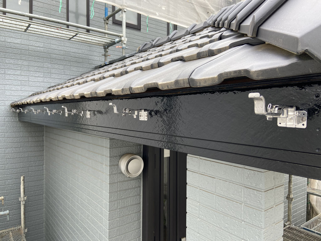 支持金具取付け