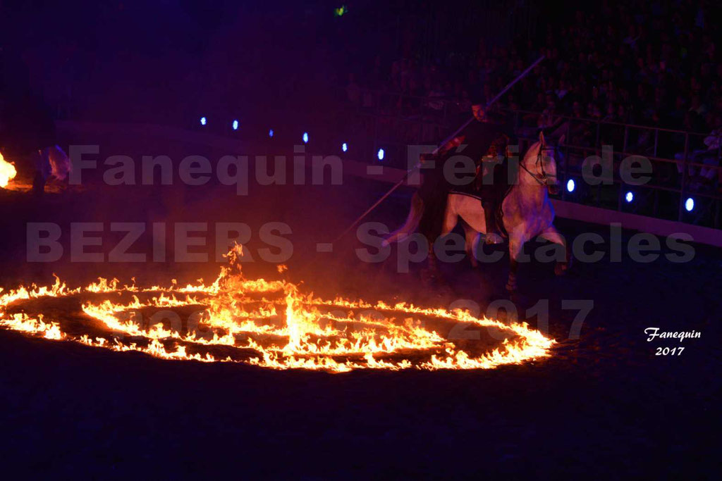 "Nuits Équestres" - Féria de BEZIERS 2017 - Compagnie IMPULSION - "Gouache de feu" (spirales de feu)