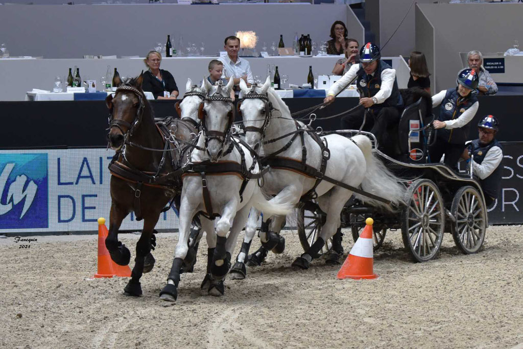 Salon du cheval de Lyon "EQUITA-LYON" 2021 - Concours international d'attelage à 4 chevaux - troisième le Néerlandais Koos DE RONDE