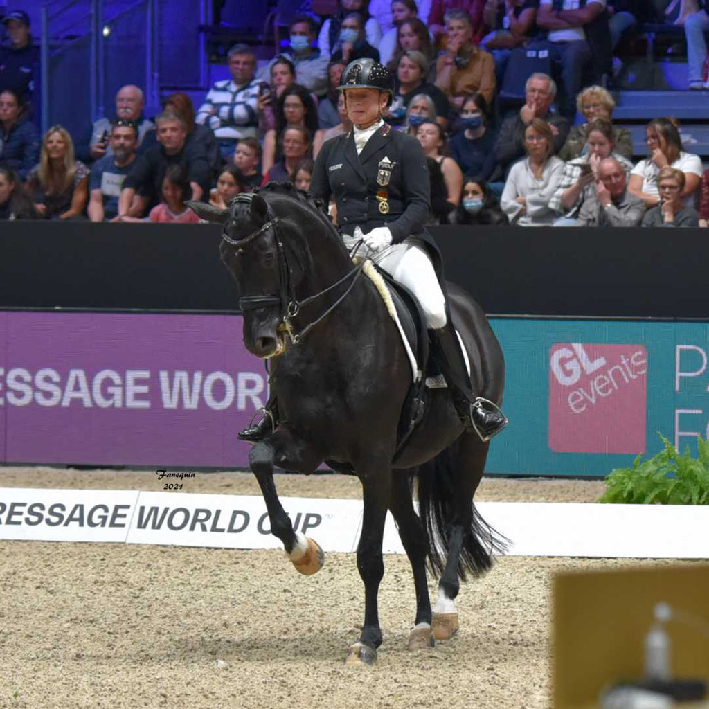 Salon du cheval de Lyon "EQUITA-LYON" 2021 - Concours international de dressage vainqueur l'Allemande Isabell WERTH