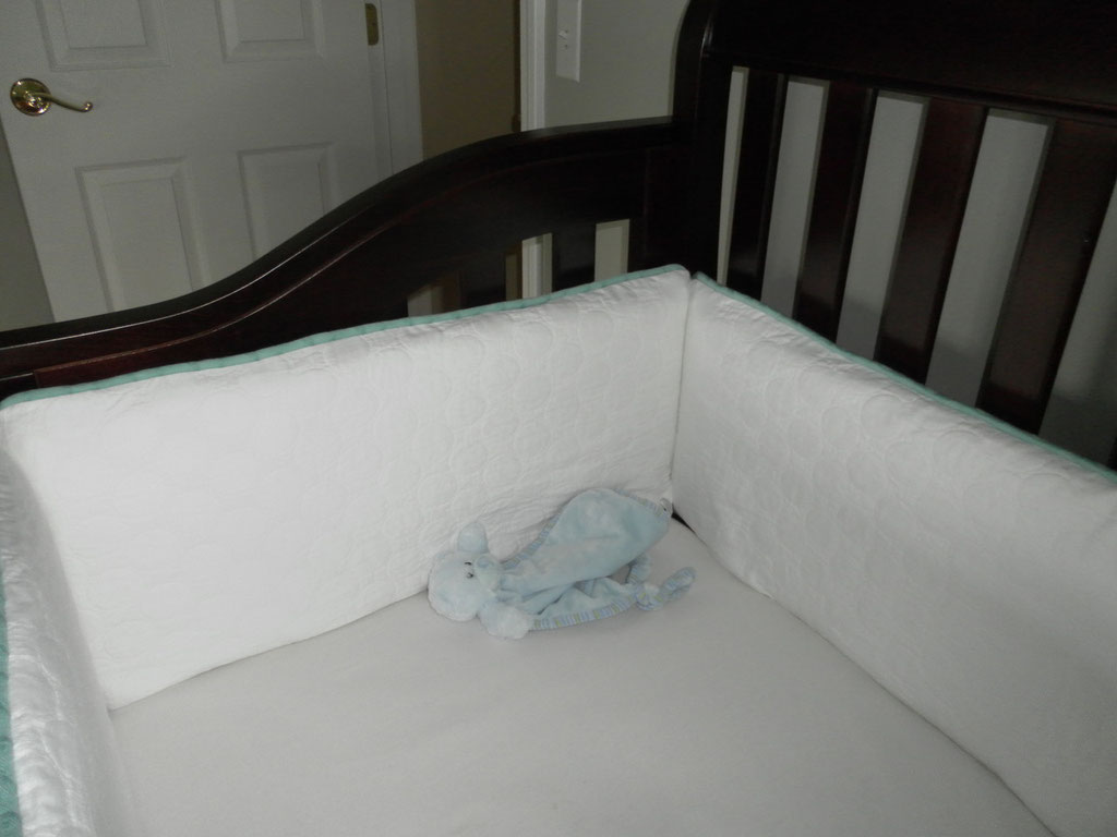 Crib bumper pads