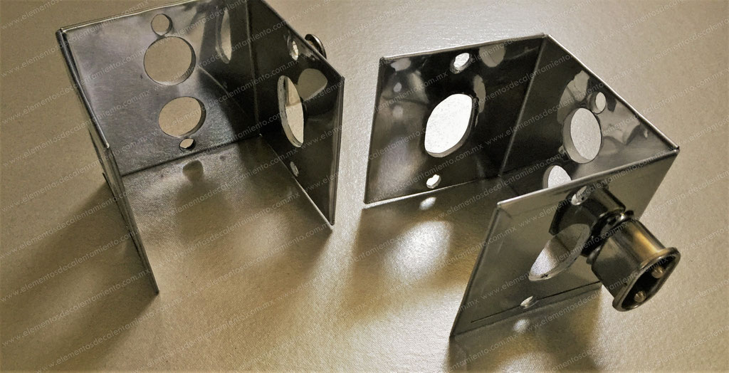 Tira calefactora, diseño especial conector tipo plancha