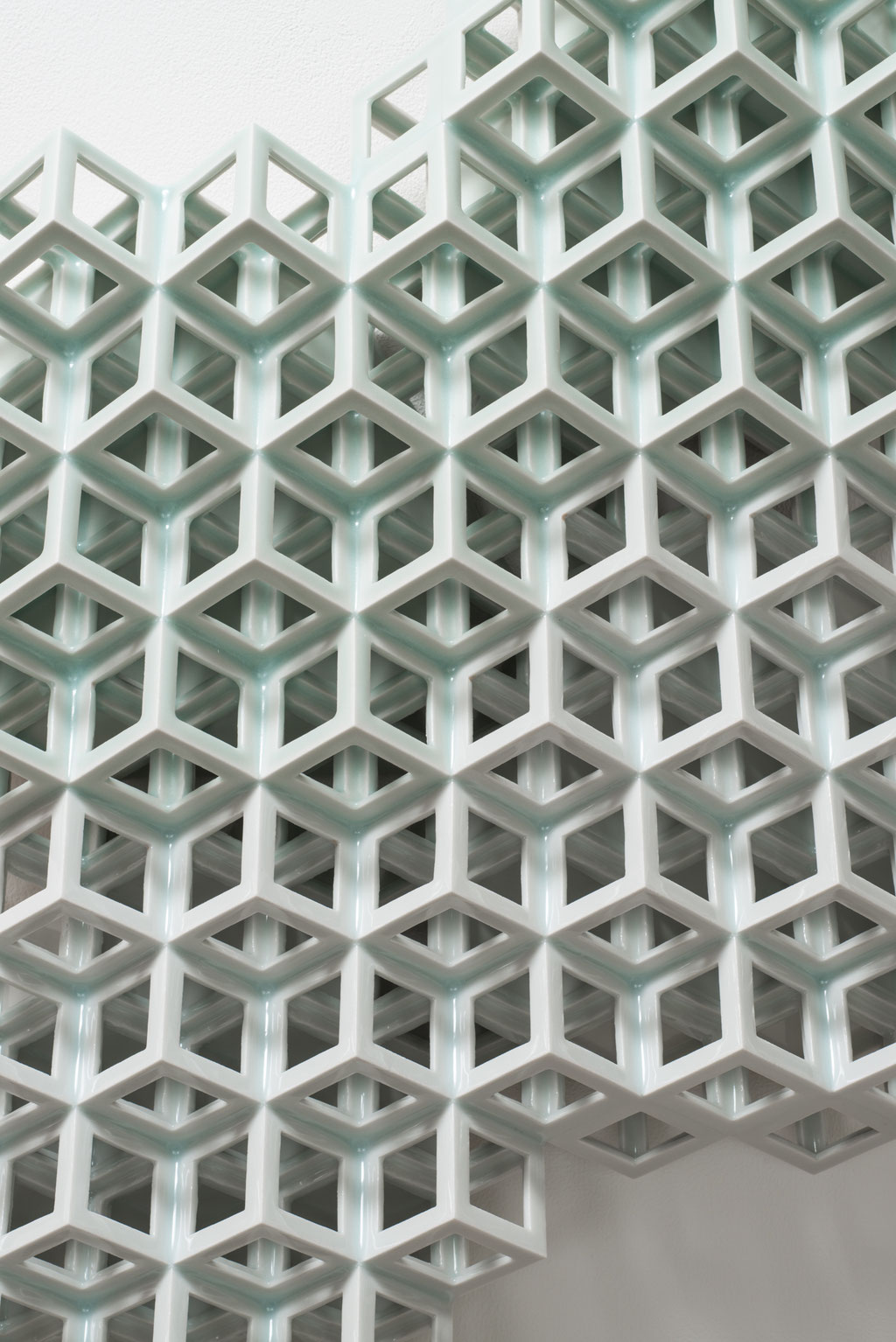 Lattice receptacle-Crystallization 2, 2014, Porcelain, h.57×w.44×d.11cm