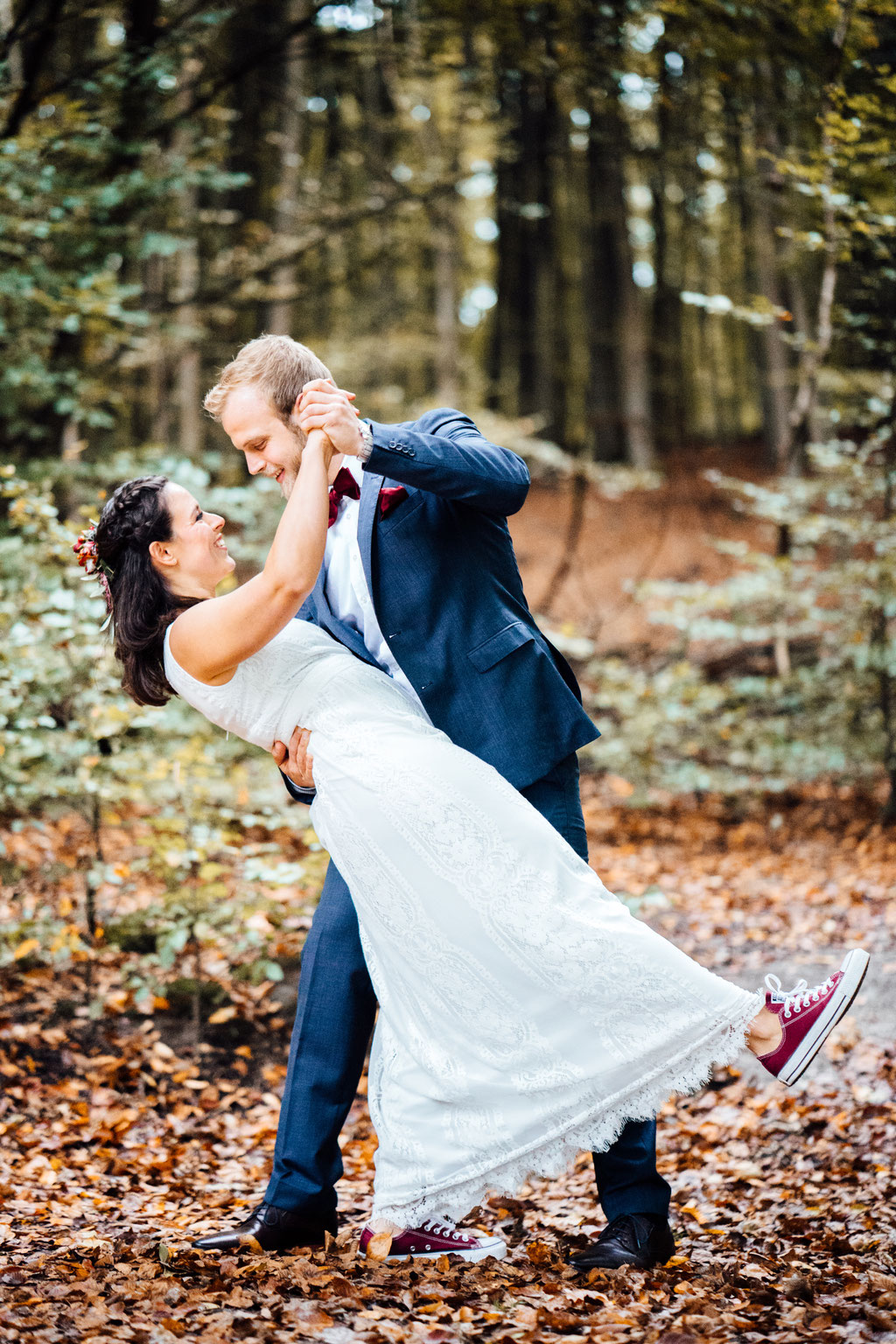 Brautpaar, Brautpaaraufnahmen, Außenaufnahmen, Outdoor, Shooting, Hochzeit, Freie Trauung, Hubertushütte, Lentschik, Hochzeitsfotografin Rheingau, Wiesbaden