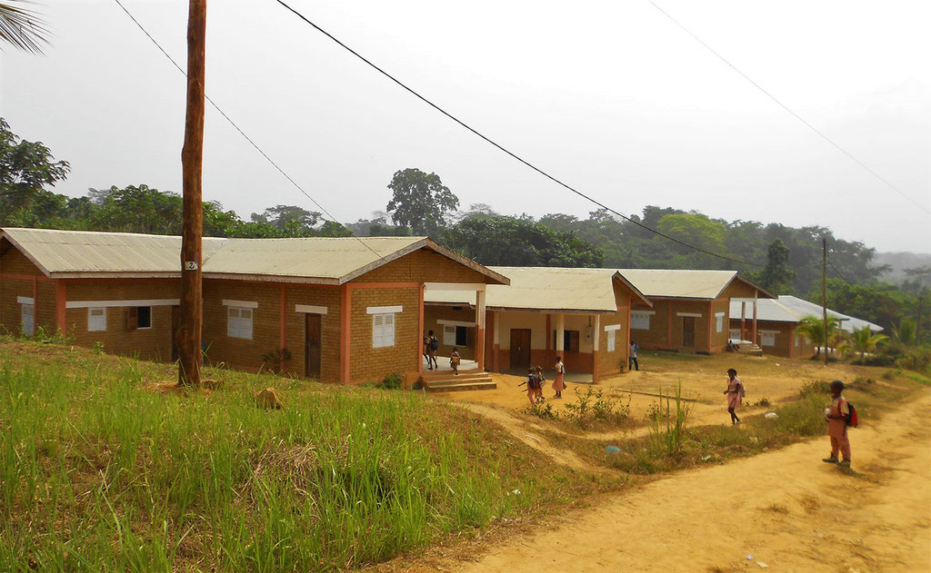 Dibang -logements-enseignants-Ngodi-Si réalisé par organisation humanitaire Afrique Future