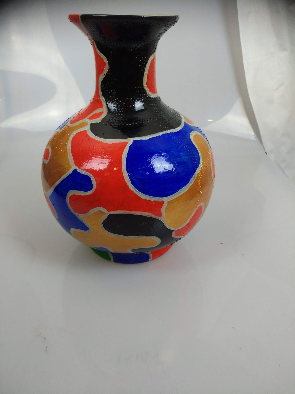2012 Porseleinen vaas, hoogte 31 cm, breedte 25 cm € 49
