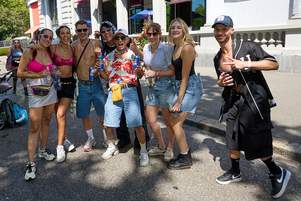 Steetparade 2025-  Motto «Live Love, Love Life