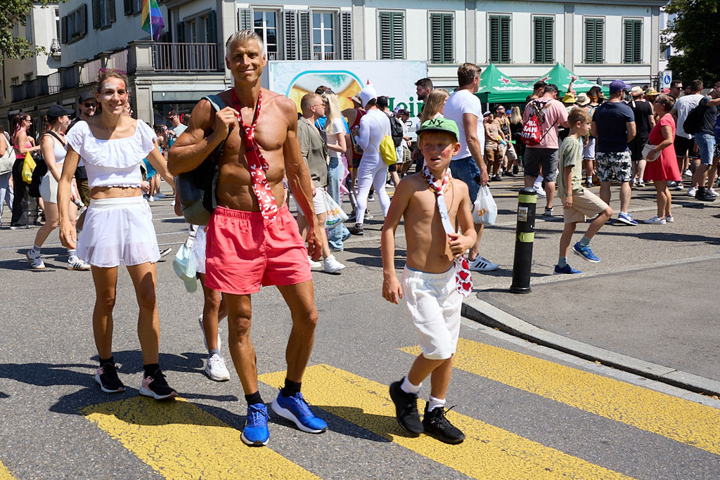 Steetparade 2025-  Motto «Live Love, Love Life