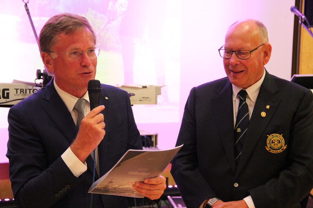 Org. Chef Pöttinger mit Gerhard Resch, Vertreter von Rotary Golf Austria
