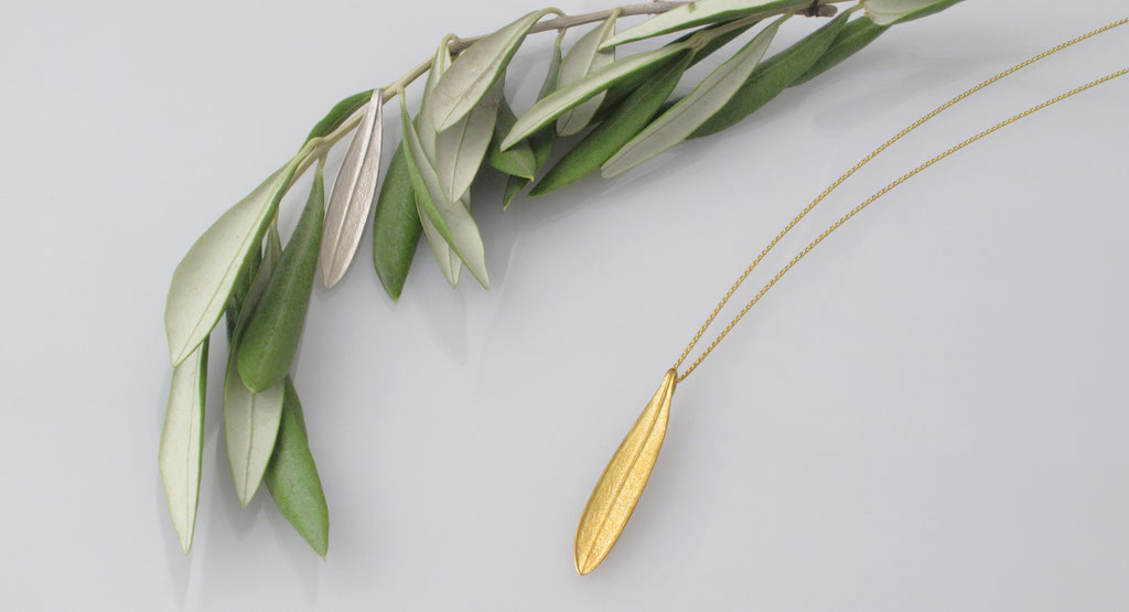 Olivenblatt mit Kette, 750 Gelbgold