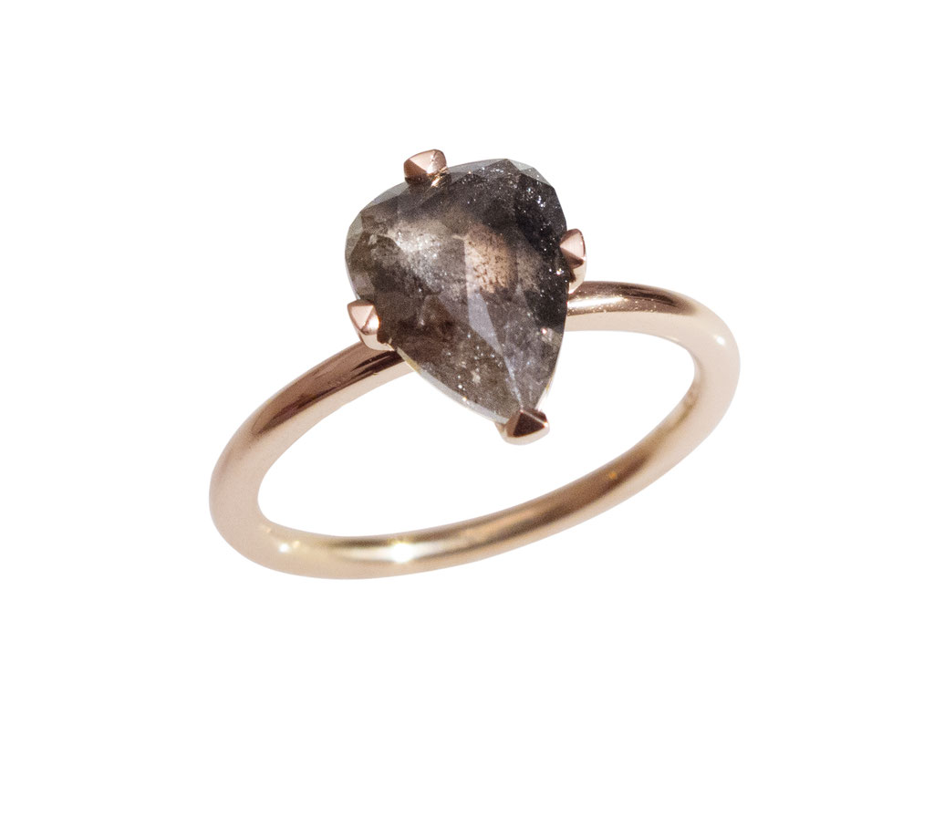 Verlobungsring mit Salt & Pepperdiamond 1,75 carat, 18 karat Rotgold, 1.750 Euro