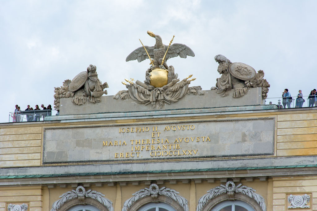 Inschrift auf der Gloriette