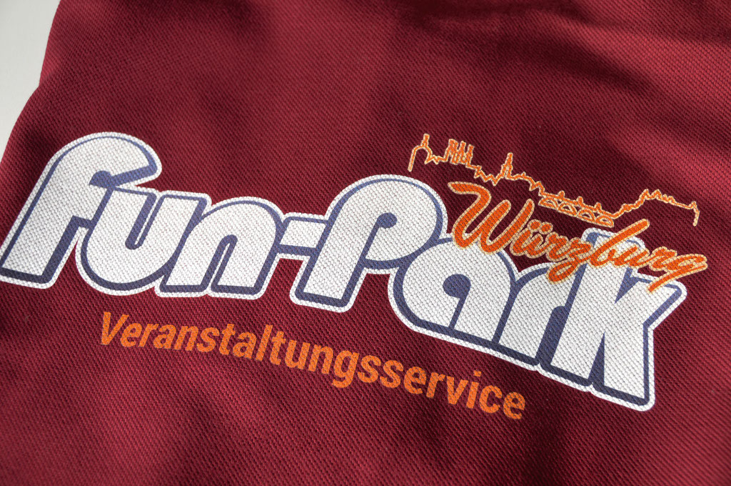 HAKRO Longsleeve-Poloshirt Classic #820 - Textildruck - Fun-Park Würzburg (© WÖRLE medien, Textildruck Würzburg)