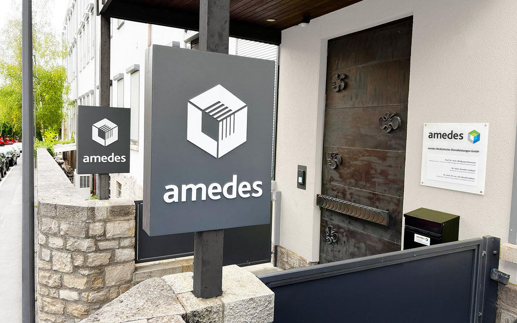 Haubenschilder mit 3D gefrästen Firmenlogo