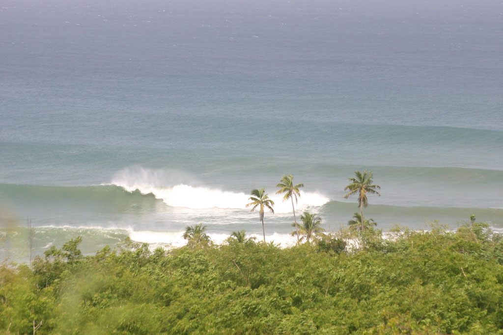 Surf at Tres Palmas Marine Reserve