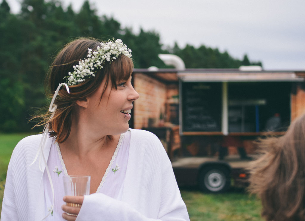 Blumenkranz im Haar der Braut - Boho