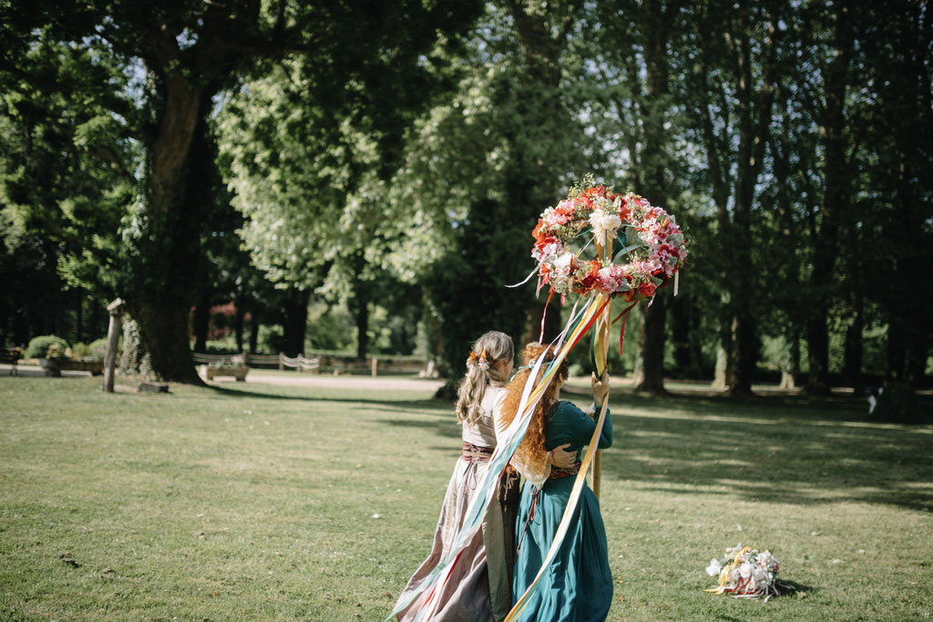 mât de mai mariage médiéval