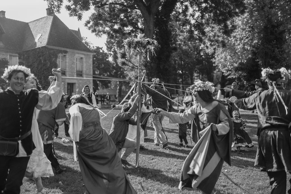 mât de mai mariage médiéval