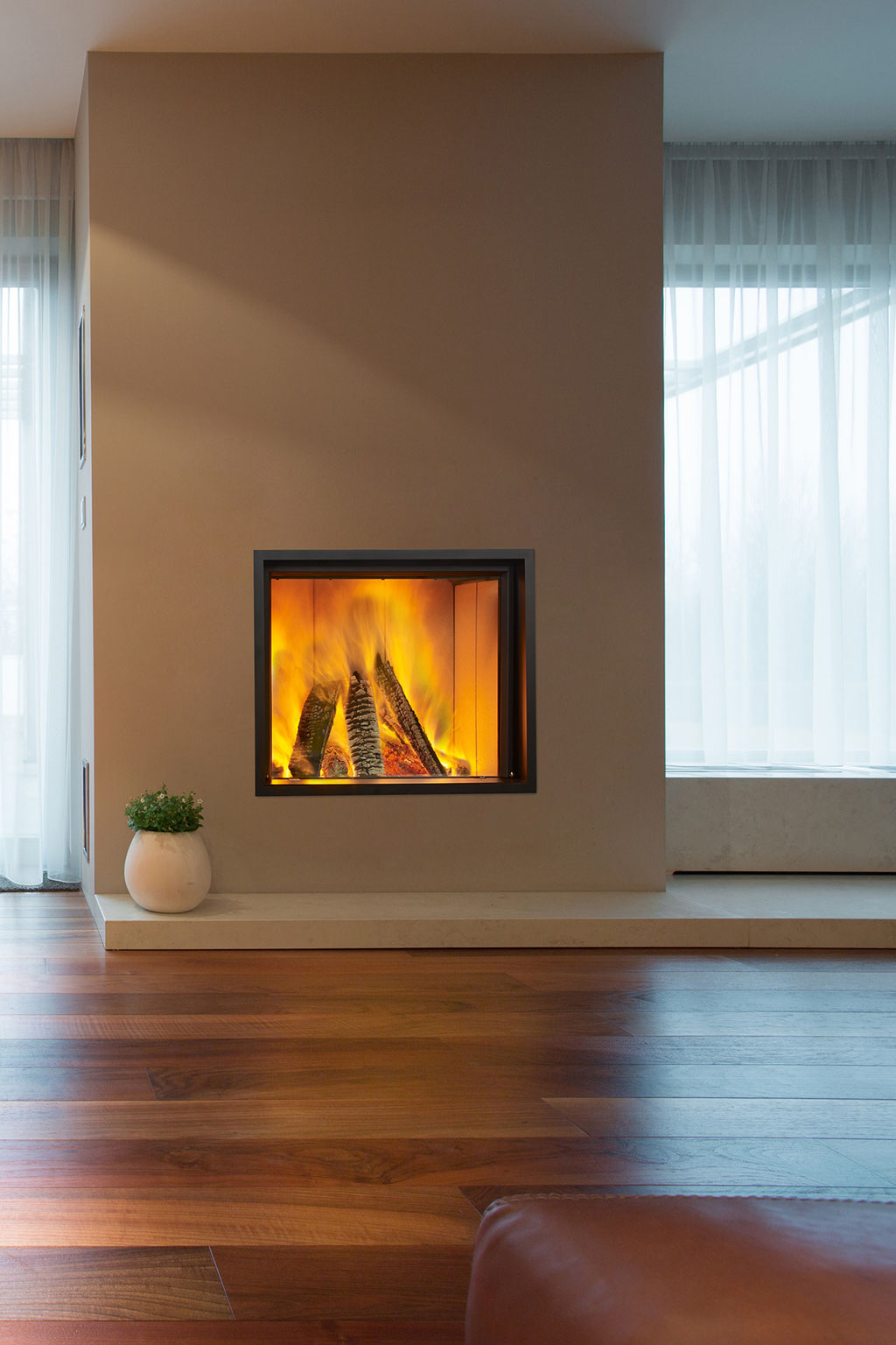 Cheminée feu bois foyer fermé