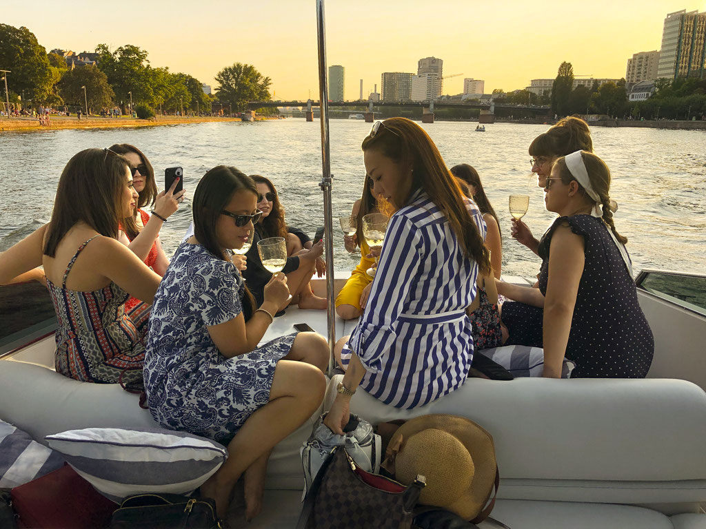 Geburtstagsparty mit der Itama "Dolce Vita" Yacht Tour