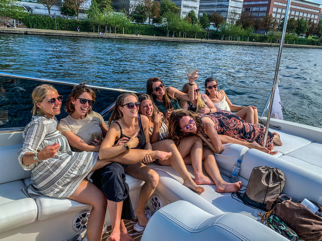 Geburtstagsparty mit der Itama "Dolce Vita" Yacht Tour