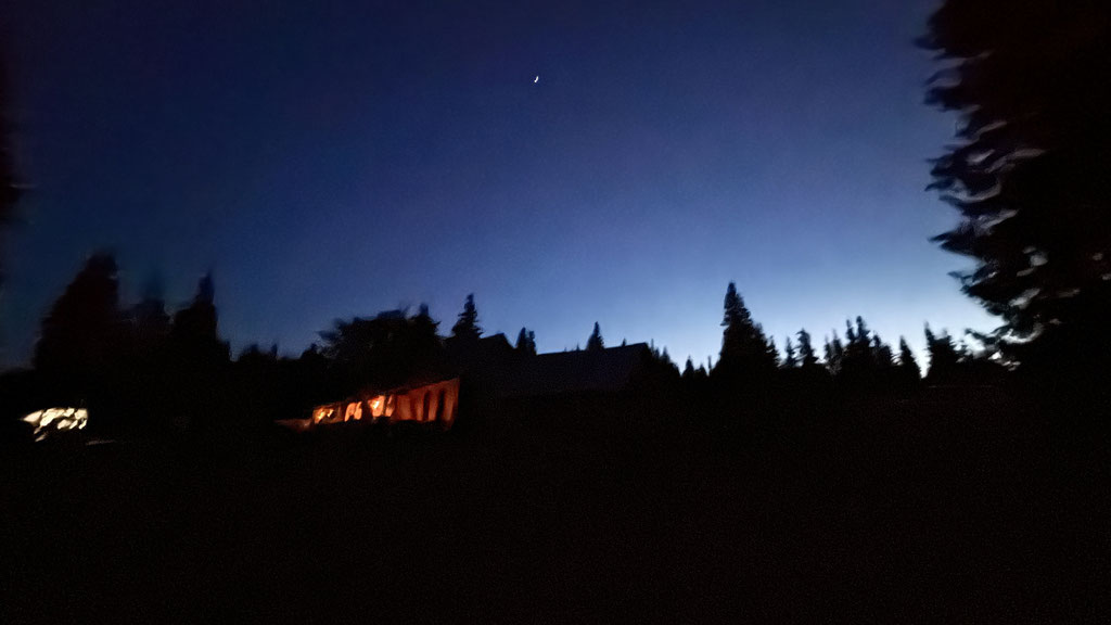 Pergola bi night