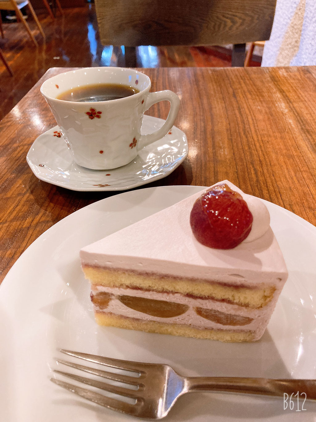 堀口珈琲、ぶどうのショートケーキ&アメリカン