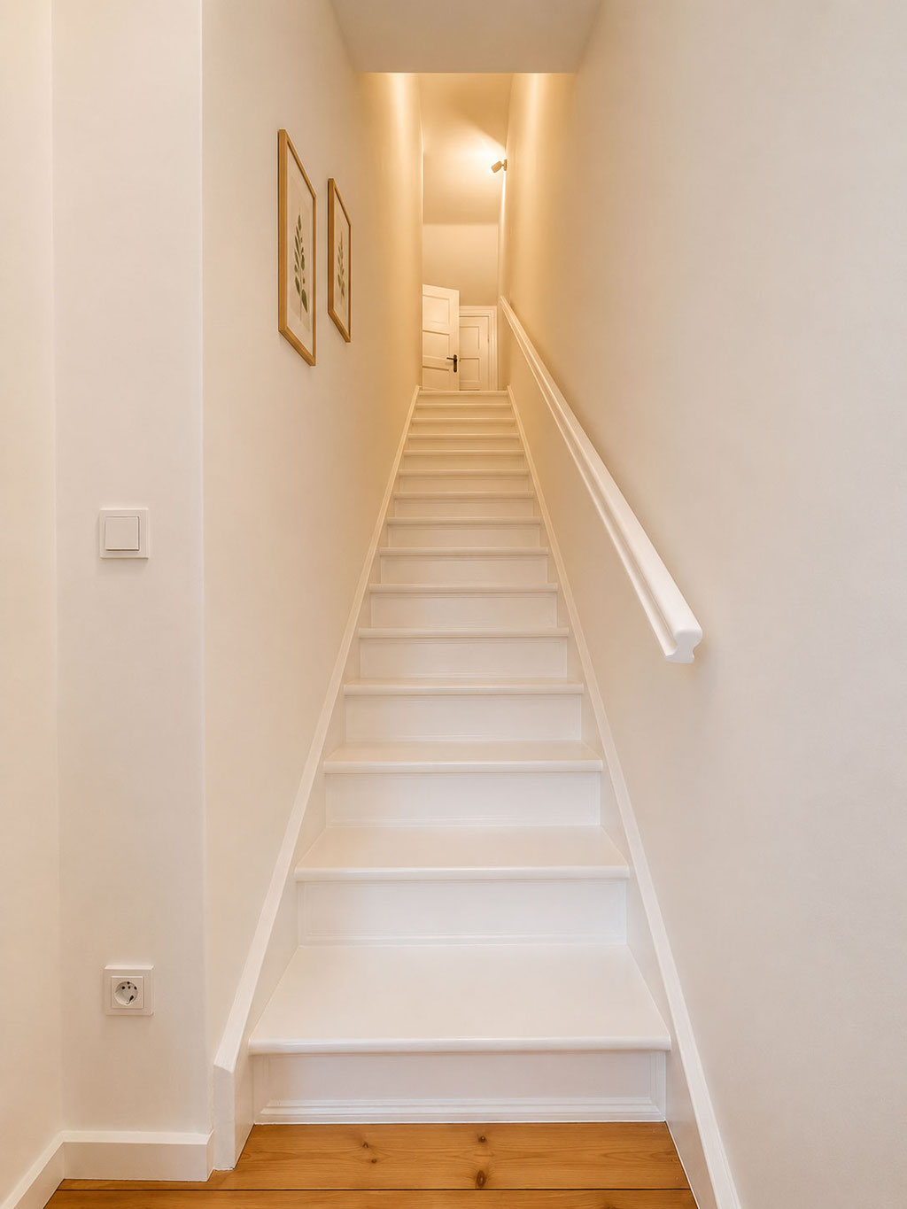 Treppe ins Obergeschoss Nachher