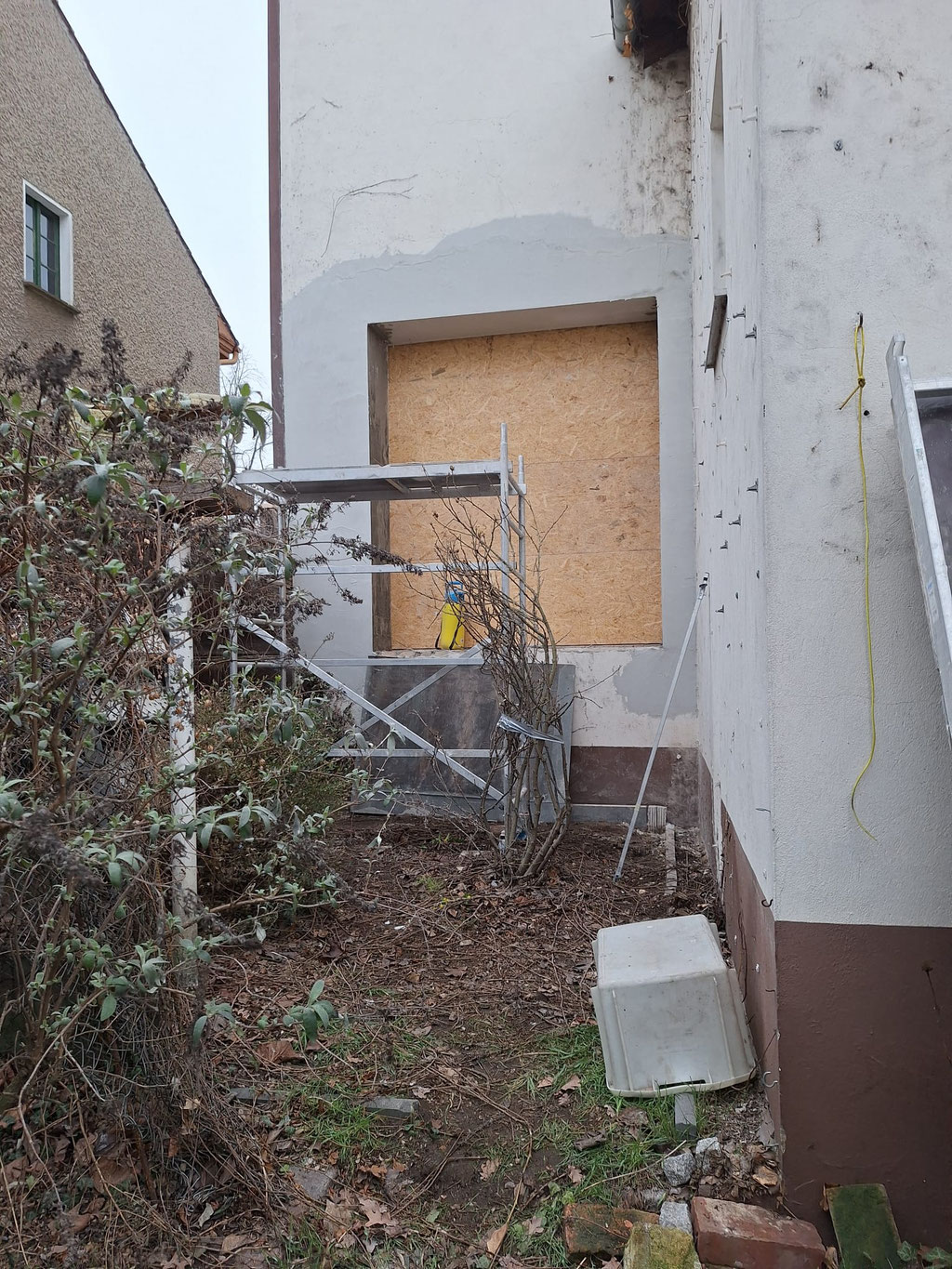 Neue Terrasse und Garten Vorher
