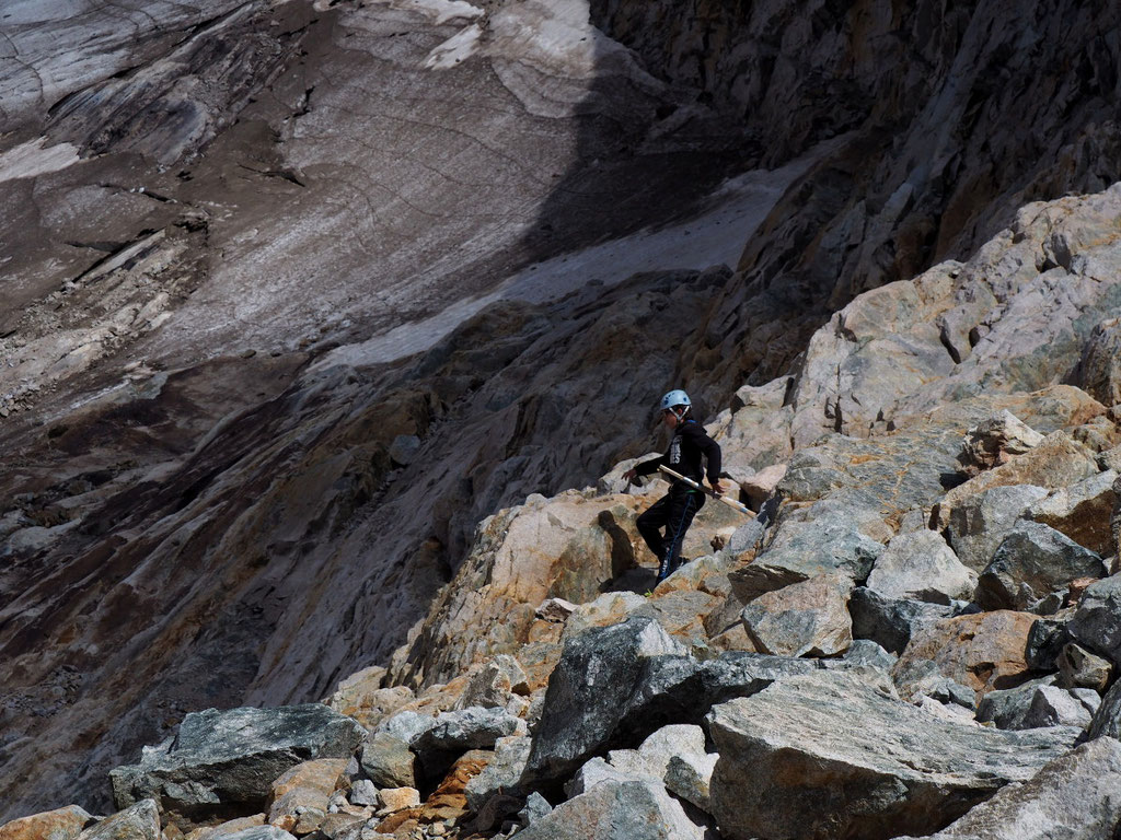 Grand jeux dans les rochers autour du refuge...