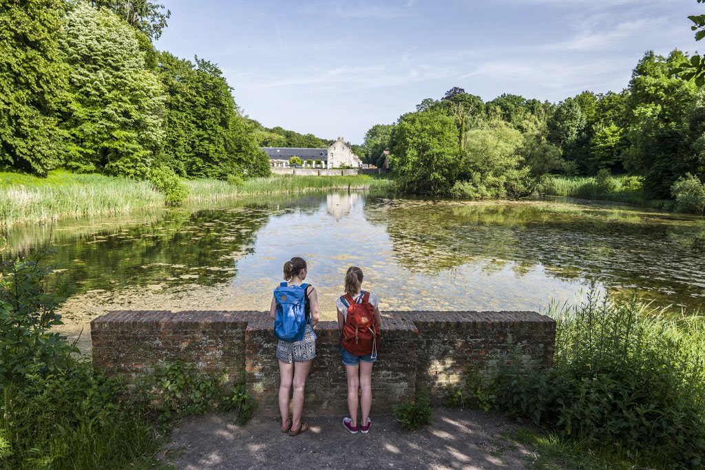 Authentic pictures for the outdoor industry © François Struzik - simply human
