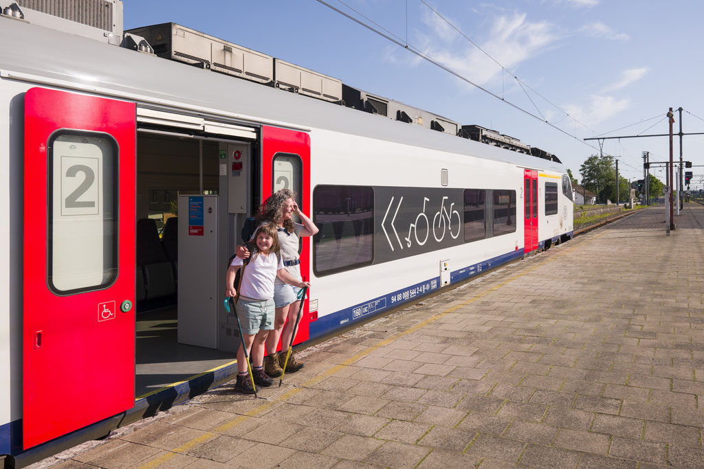 Authentic pictures for the outdoor industry © François Struzik - simply human