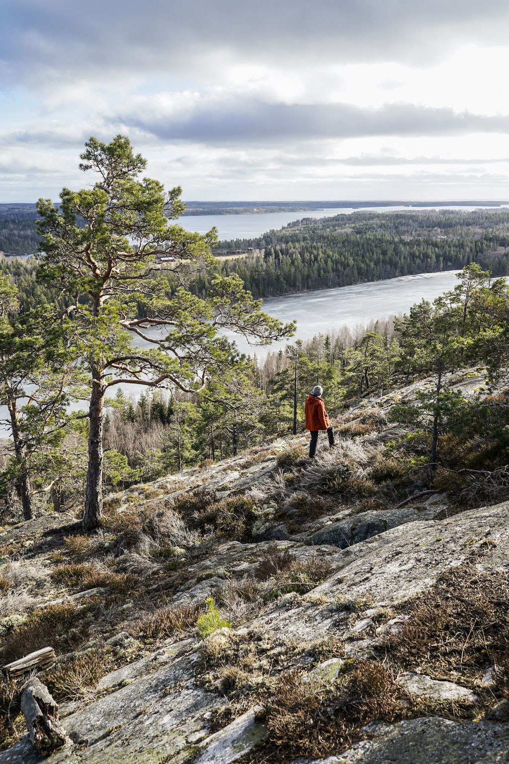Authentic pictures for the outdoor industry © François Struzik - simply human