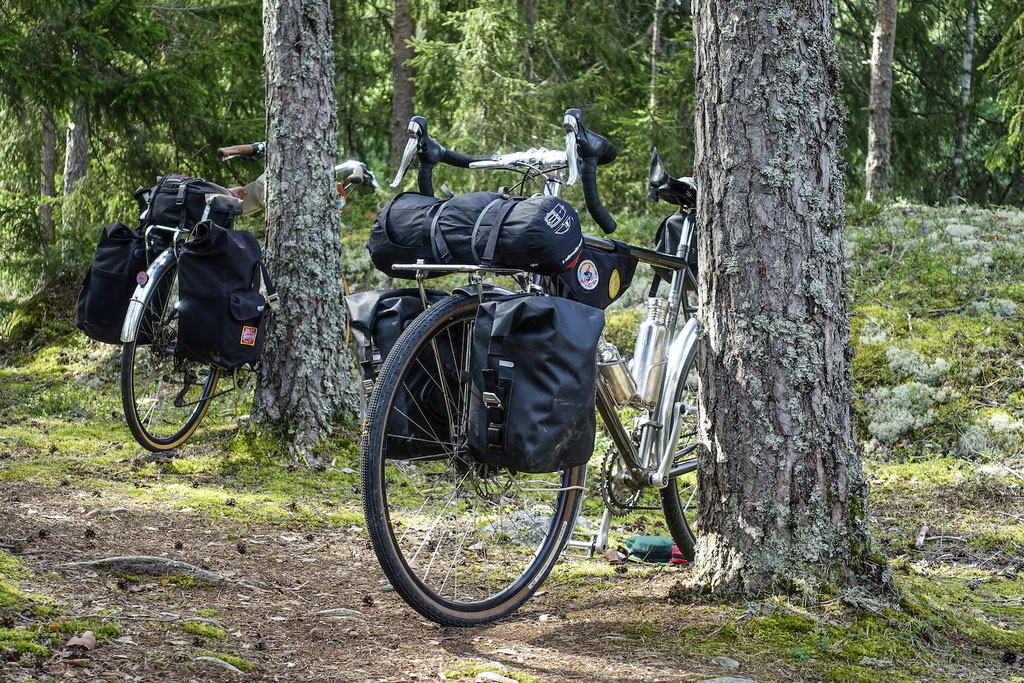 Authentic pictures for the cycling & tourism industry © François Struzik - simply human